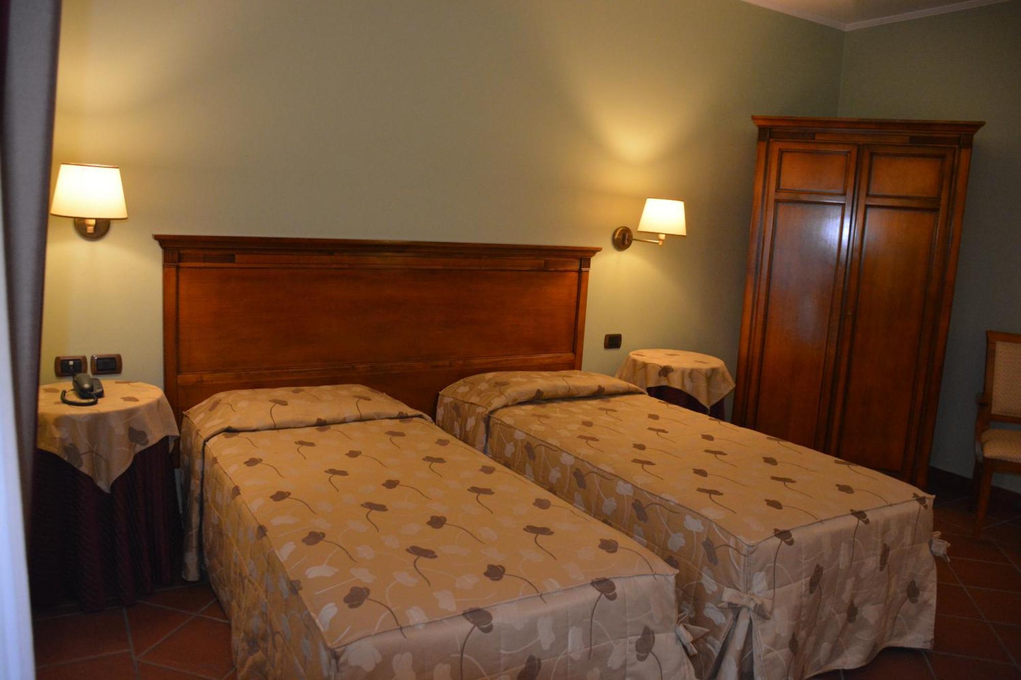 Romantic Hotel Furno San Francesco al Campo Exterior foto